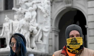 فرنسا: إصابات كورونا تصل إلى 2،97 مليون حالة والوفيات 70422