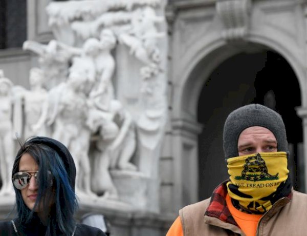 فرنسا: إصابات كورونا تصل إلى 2،97 مليون حالة والوفيات 70422